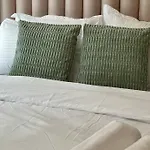 Luxury Studio Near Burj Khalifa
